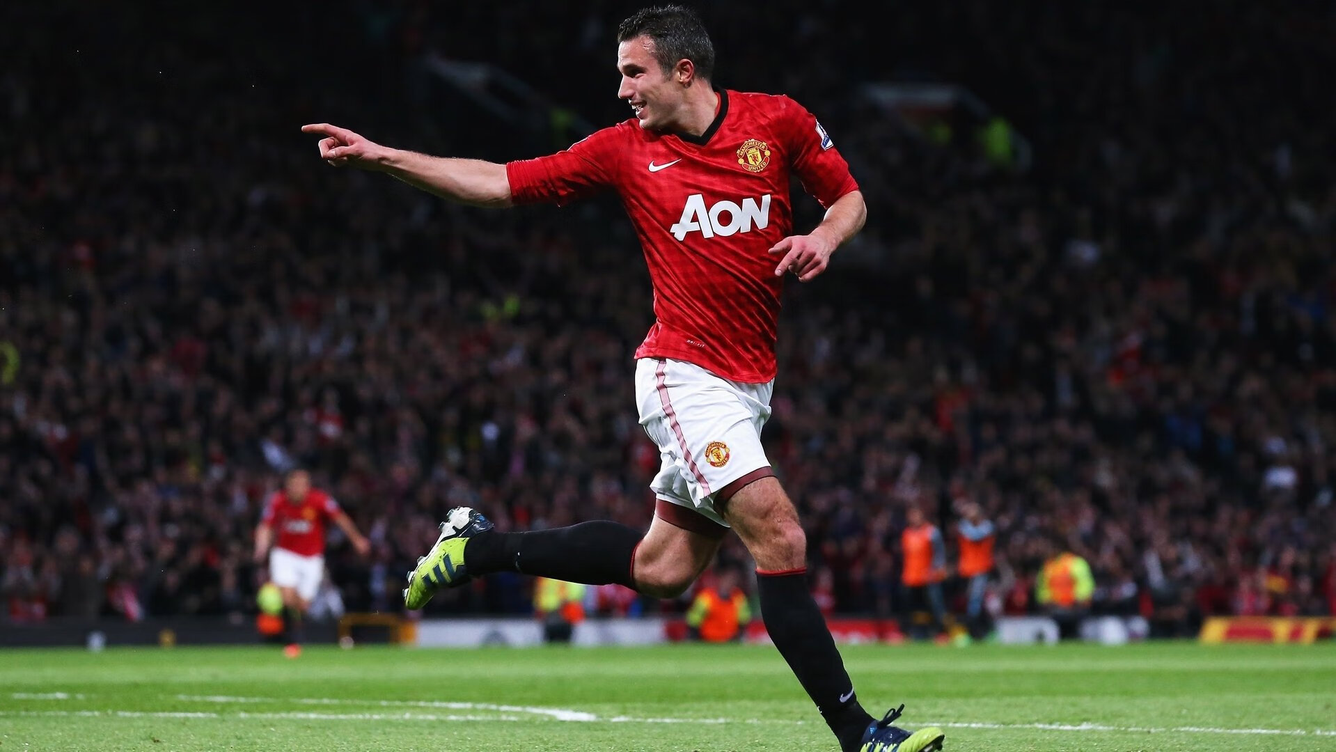 热刺新星帕利尼亚：七百万年薪挑战与成长之路