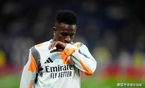 意大利足球辉煌传承：罗西、马尔蒂尼与球队荣耀之路